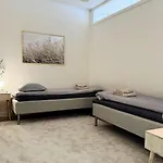Luxury 3-bedroom On Beautiful Street Of Apartment *