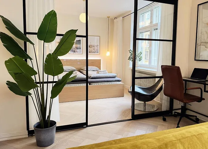 Luxury 3-bedroom On Beautiful Street Of Διαμέρισμα *