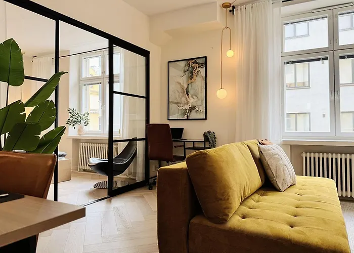 Διαμέρισμα Luxury 3-bedroom On Beautiful Street Of *