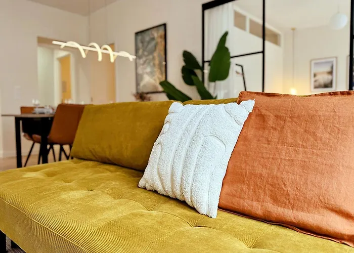 Luxury 3-bedroom On Beautiful Street Of Ελσίνκι