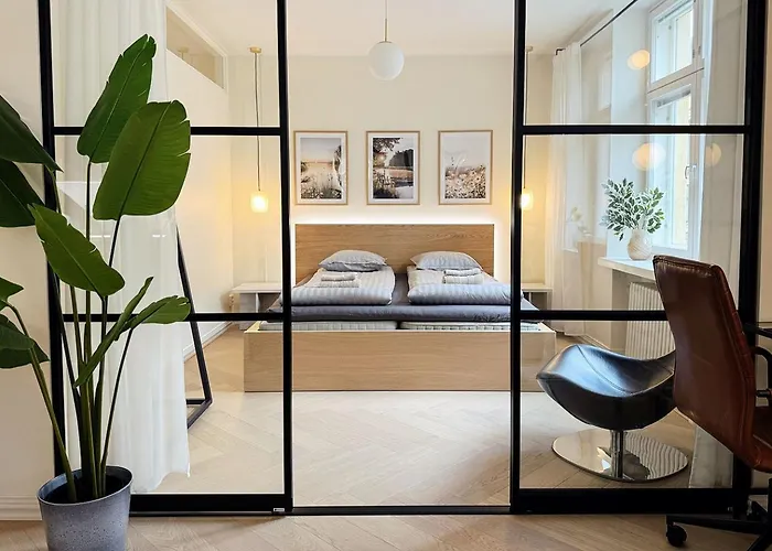 Luxury 3-bedroom On Beautiful Street Of Ελσίνκι