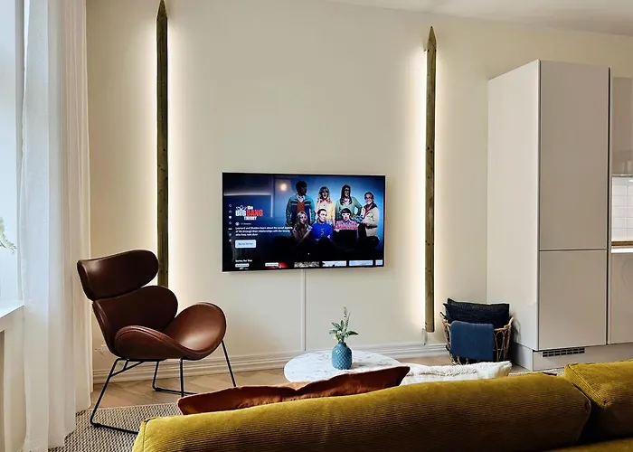 Luxury 3-bedroom On Beautiful Street Of