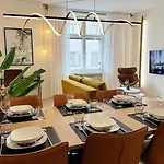 Luxury 3-bedroom On Beautiful Street Of * Helsinki