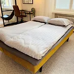 Luxury 3-bedroom On Beautiful Street Of